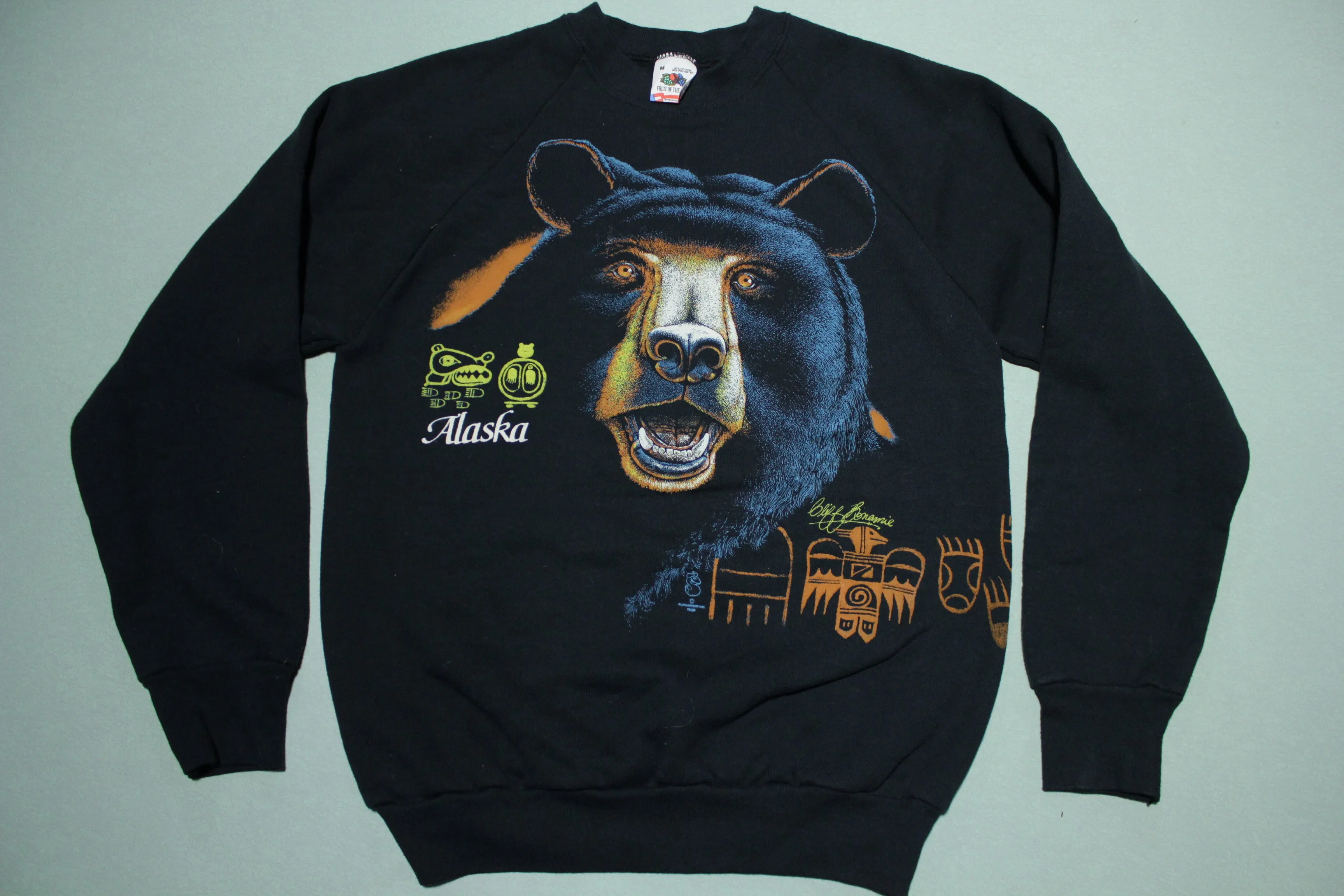 Alaska Grizzly Bear Nature Vintage Cliff Bonamie Tribal Artwork 90's Crewneck Sweatshirt