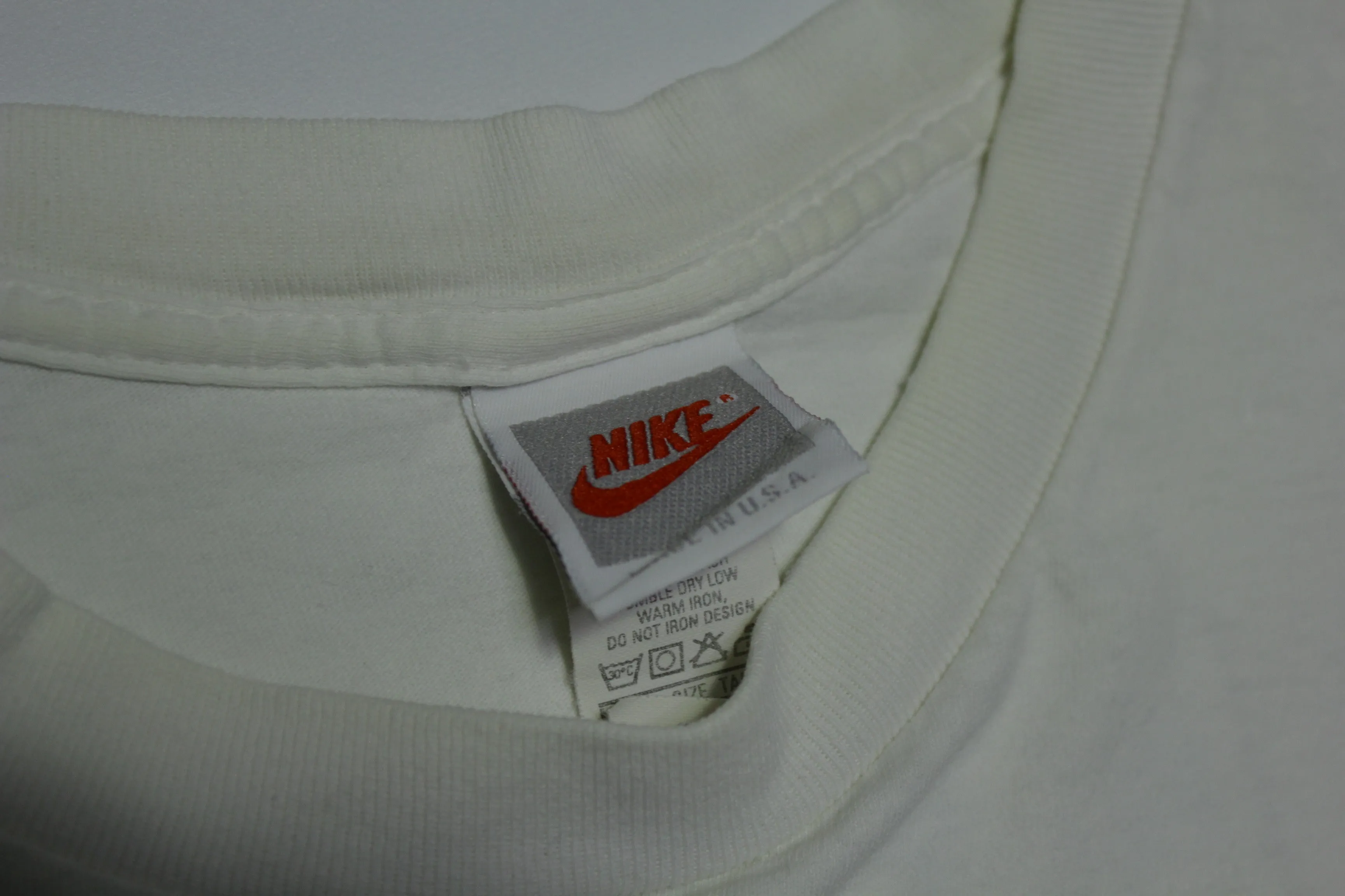 Nike Just Do It Vintage 90's Soccer Ball USA Grey Tag Single Stitch Made in USA T-Shirt